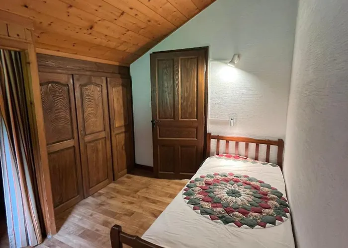Beau Chalet Proche Centre/Pistes - Garage - Wifi